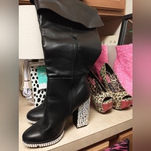 Ladies boots
